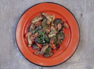 Cà tím xào tía tô : aubergines sautées au shiso