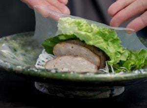 Nem nuóng : saucisse grillée vietnamienne