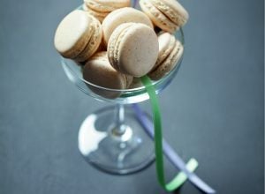 Macarons lisses de paris à la vanille par École de Cuisine Alain Ducasse