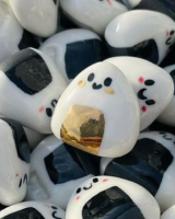 Pourquoi met-on une fève dans la galette des rois (et pourquoi il n'y en a pas dans celle de l'Elysée) ?