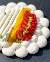 Alexandre Favre dévoile les secrets de sa recette préférée, la pavlova