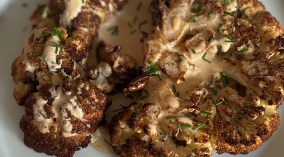 On a testé : le chou-fleur rôti de la rédaction