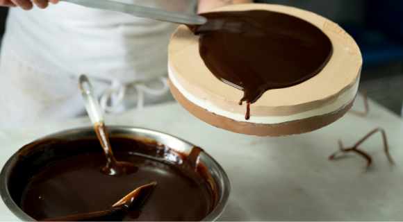 Comment bien travailler le chocolat en pâtisserie : les pièges à éviter