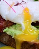 “Simple, rapide et inratable” : le chef Pierre Chomet vous montre comment réussir un œuf poché à la perfection