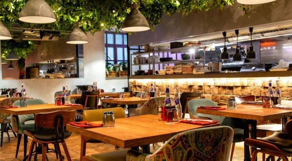 Prix Tripadvisor 2025 : le top 5 des meilleurs restaurants gastronomiques français selon les avis et les notes de la plateforme