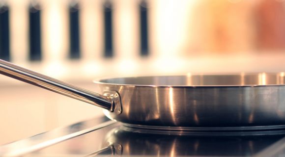 “L’inox, c’est pas si compliqué qu’on le pense” : le chef Juan Arbelaez partage ses astuces pour réussir toutes les cuissons avec