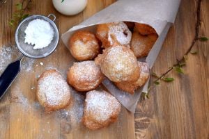 “Simple, sucré et plein de souvenirs” : Denny Imbroisi vous donne la recette des beignets de sa maman !