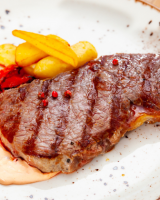 "Ma sauce magique pour l’entrecôte" : Norbert Tarayre révèle sa recette pleine de caractère