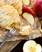 Pour un goûter gourmand, testez la recette de chausson aux pommes de Nina Métayer