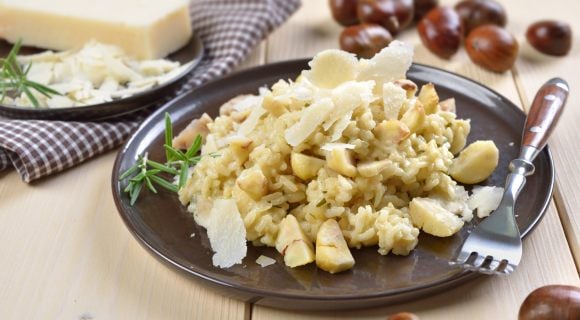 Connaissez-vous le risotto aux châtaignes ? Avec cette recette d’Alain Ducasse, vous allez vous régaler