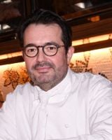 La technique facile et rapide de Jean-François Piège pour cuire parfaitement un filet de poisson à la maison