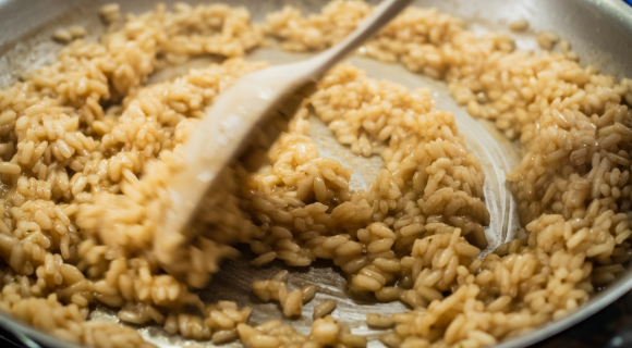 Vous ratez souvent votre risotto ? Simone Zanoni dévoile son secret de chef