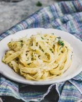 3 ingrédients suffisent pour faire les vraies fettuccine Alfredo selon ce chef italien
