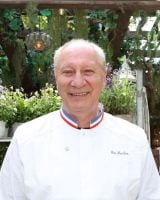 N'écaillez plus la peau du poisson : la méthode de cuisson d'Eric Fréchon qui apporte un délicieux croustillant