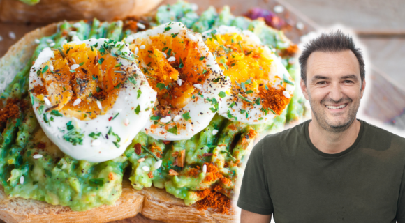 “Je vous donne ma recette de fluffy avocado toast !” : Cyril Lignac s’inspire du sando pour rendre vos brunchs encore plus gourmands