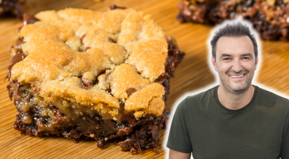 "Un de mes goûters préférés quand il fait froid dehors" : Cyril Lignac partage sa recette irrésistible de brookie !