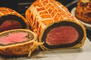 3 conseils de chefs pour réussir un bœuf Wellington à Noël