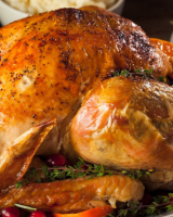 "Votre farce sera cuite mais votre volaille très sèche" : l'erreur à éviter, selon un MOF boucher, pour réussir sa dinde à Noël ?