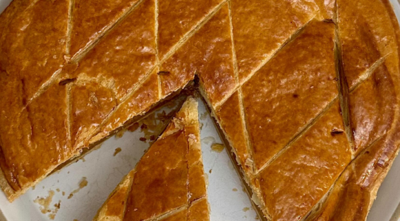 Cette galette des rois peut vous rapporter 31 500 euros et voici où se la procurer