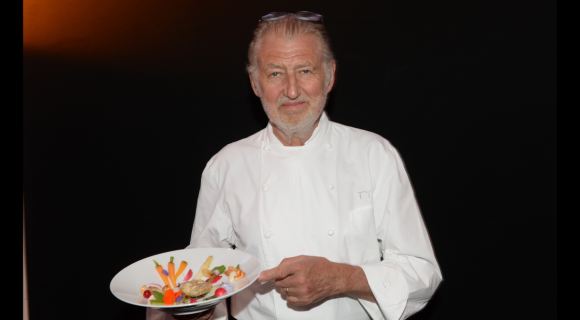 Cabillaud en papillote : la recette fraîche et parfumée du chef Pierre Gagnaire