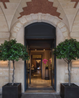 Guide Michelin 2026 : le plus ancien trois étoiles de Paris rétrogradé