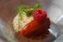Maigre fumé en carpaccio, condiment courgette, fraise et brebis affiné, chantilly de lait de brebis