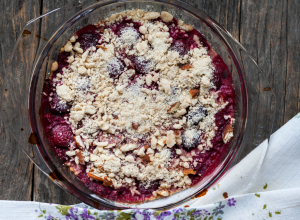 Fruits rouges en crumble de pistache