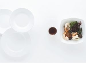 Consommé “sumashi”, gambas et tofu iodé par Alain Ducasse