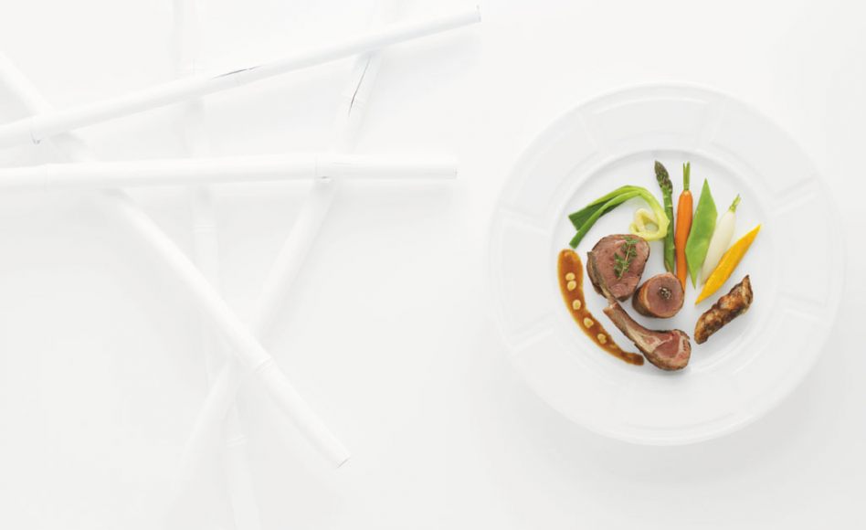 Beaux morceaux d’agneau rôtis - gigot, selle, côtes, épaule – légumes au sautoir par Alain Ducasse
