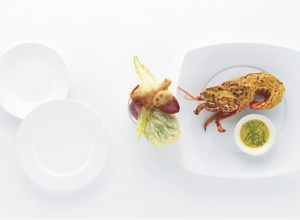 Homard rôti épicé ginger/lime, beignets de légumes thaï par Alain Ducasse