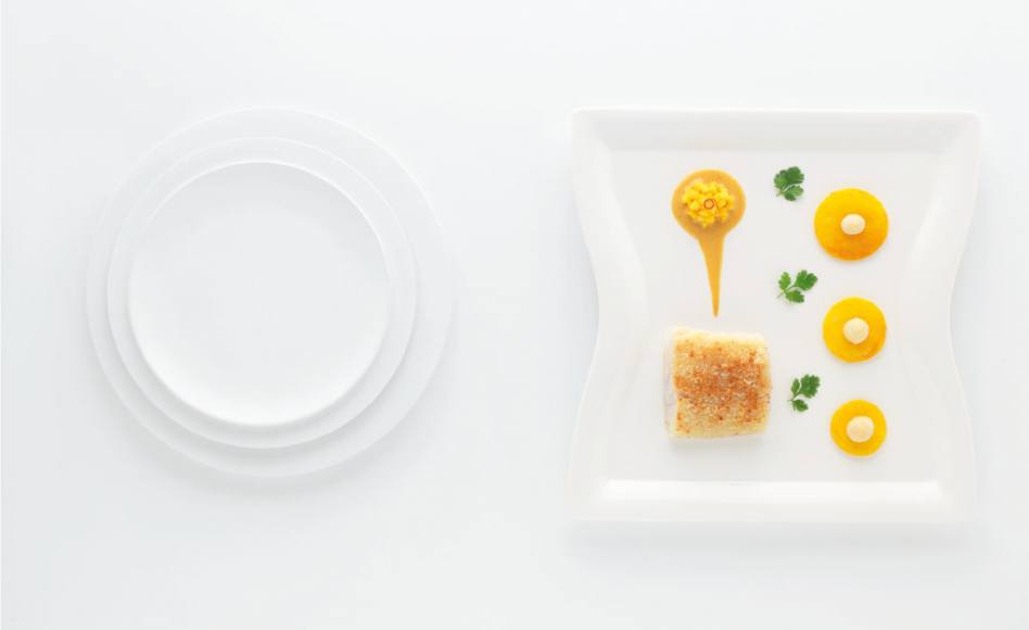 Cabillaud en croûte de macadamia, sauce curry/coco, chutney de mangue par Alain Ducasse