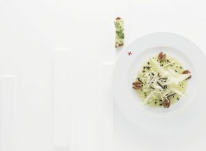 Salade waldorf contemporaine