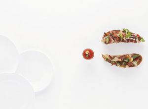Deux tartines de jabugo aux tomates par Alain Ducasse