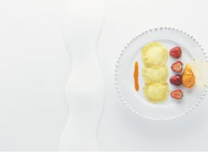 Ravioles d’ananas, mousse chocolat blanc par Alain Ducasse