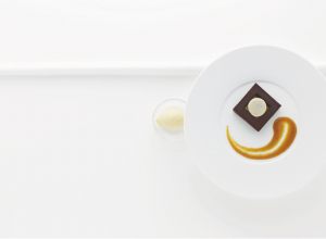 Accord sublimage vanille chocolat abricot par Alain Ducasse