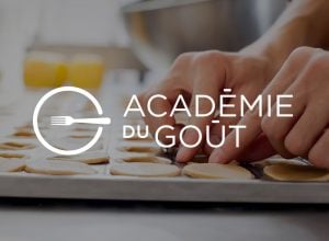 Faisselle, banane, crumble cacao pour bébé par Alain Ducasse